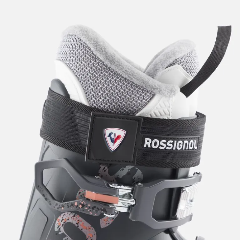 SCARPONI DA SCI SU PISTA DONNA KELIA 50